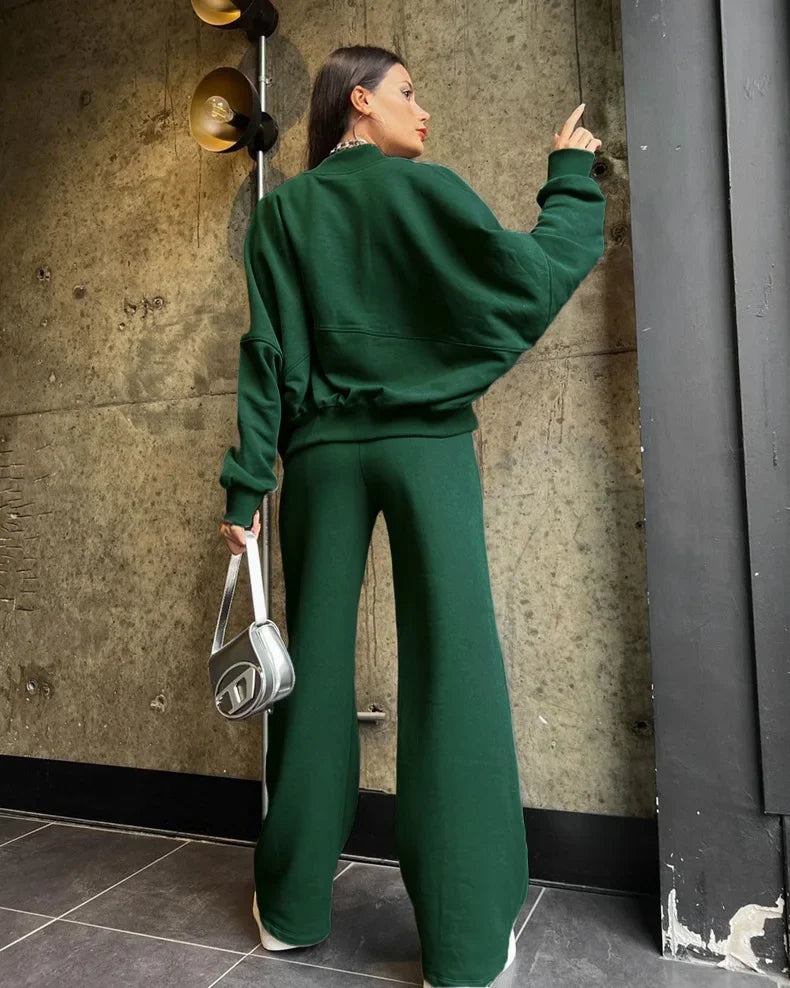 VERA | Mysig, oversize träningsdräkt