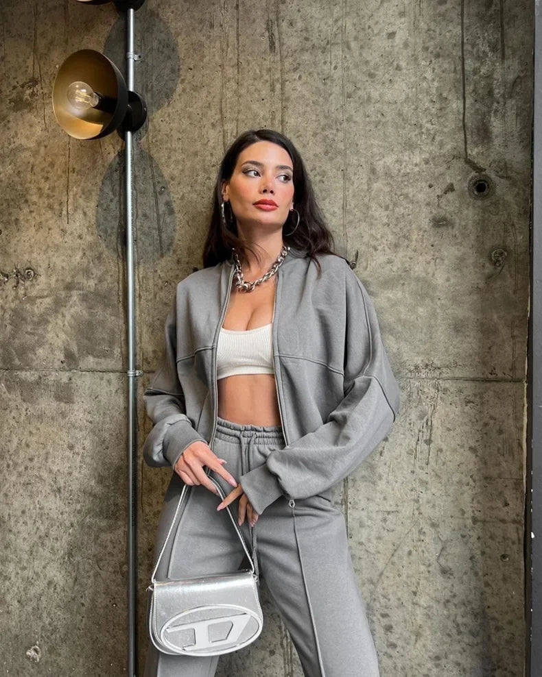 VERA | Mysig, oversize träningsdräkt