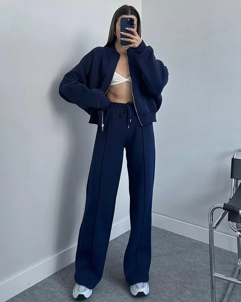 VERA | Mysig, oversize träningsdräkt