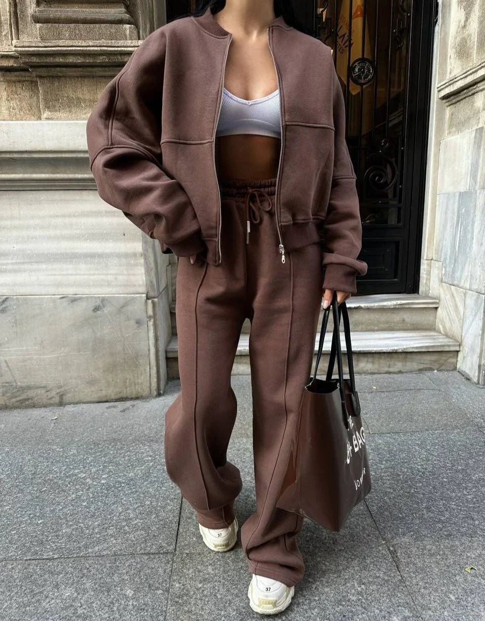 VERA | Mysig, oversize träningsdräkt