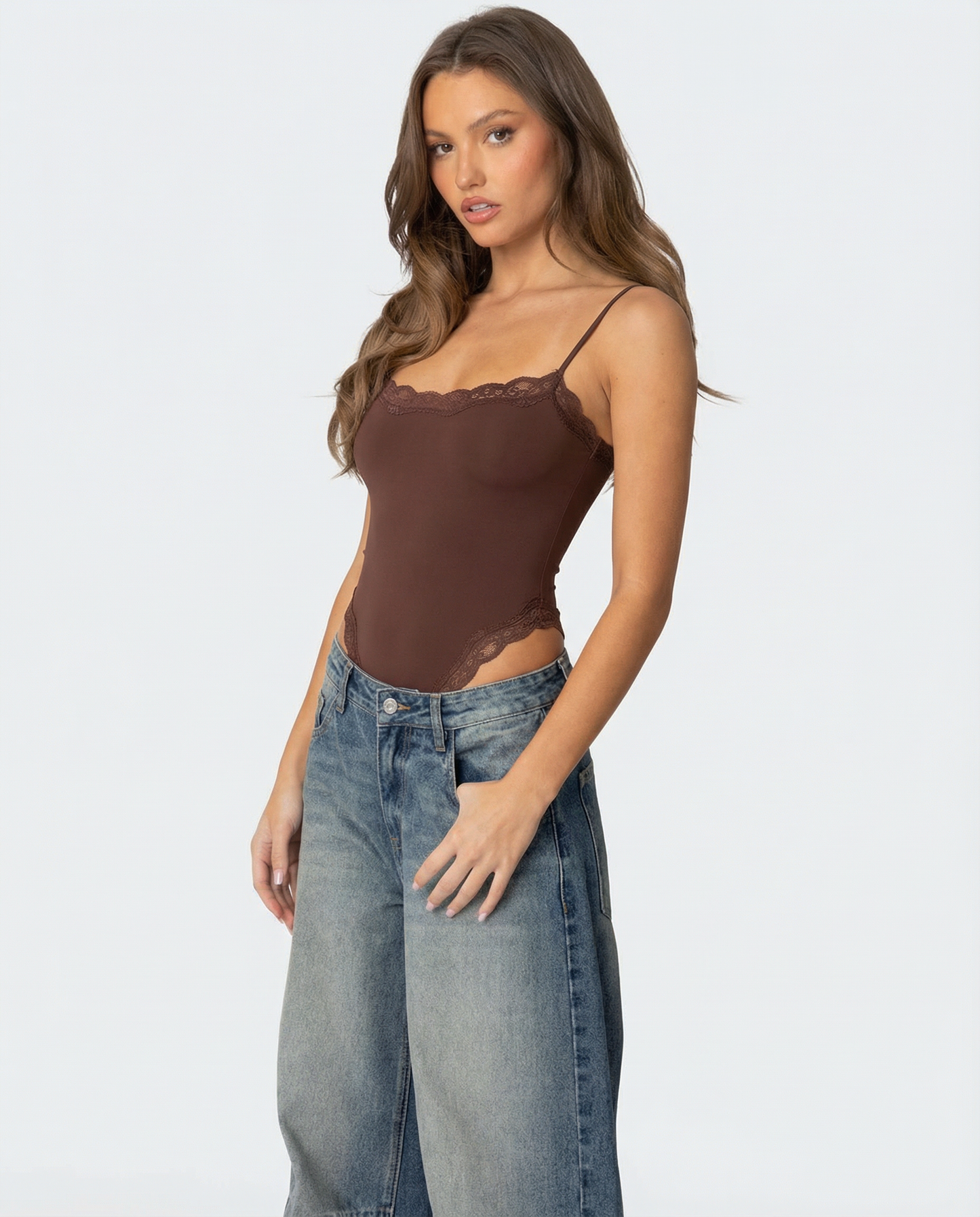 Bodysuit i spets med babydolldesign