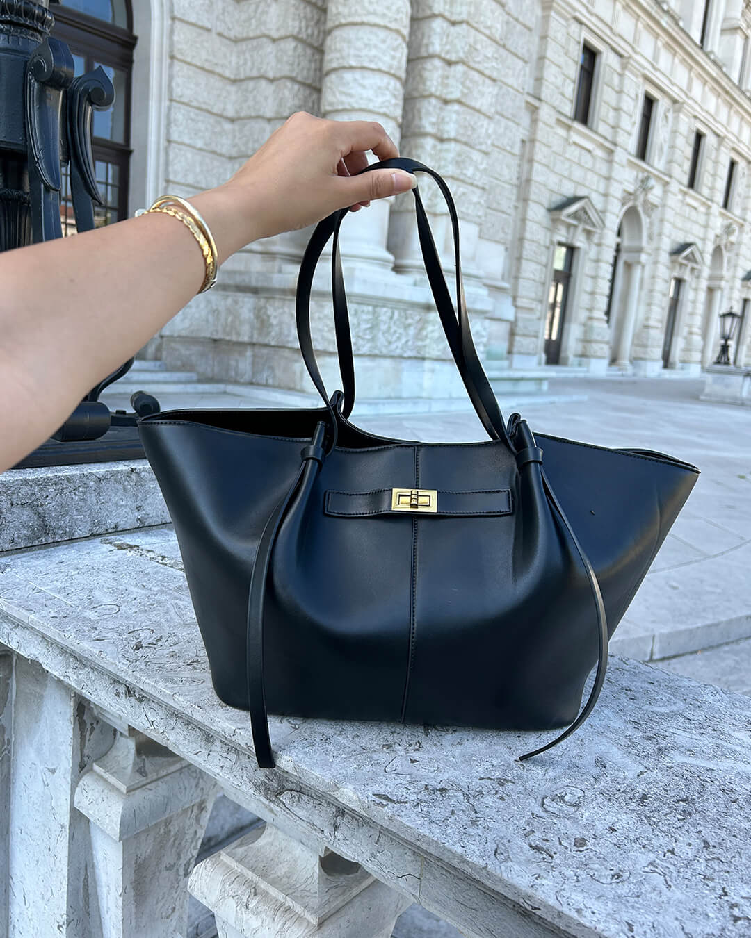 VERA | Luxe Curve Shopper