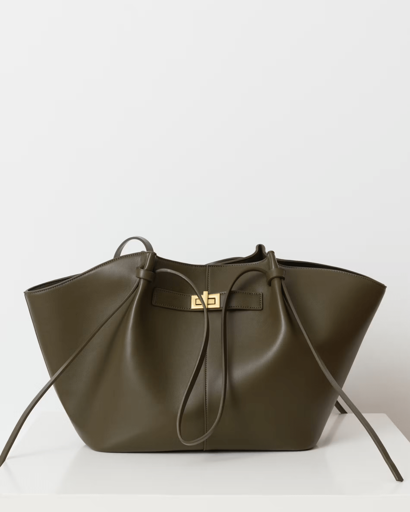 VERA | Luxe Curve Shopper